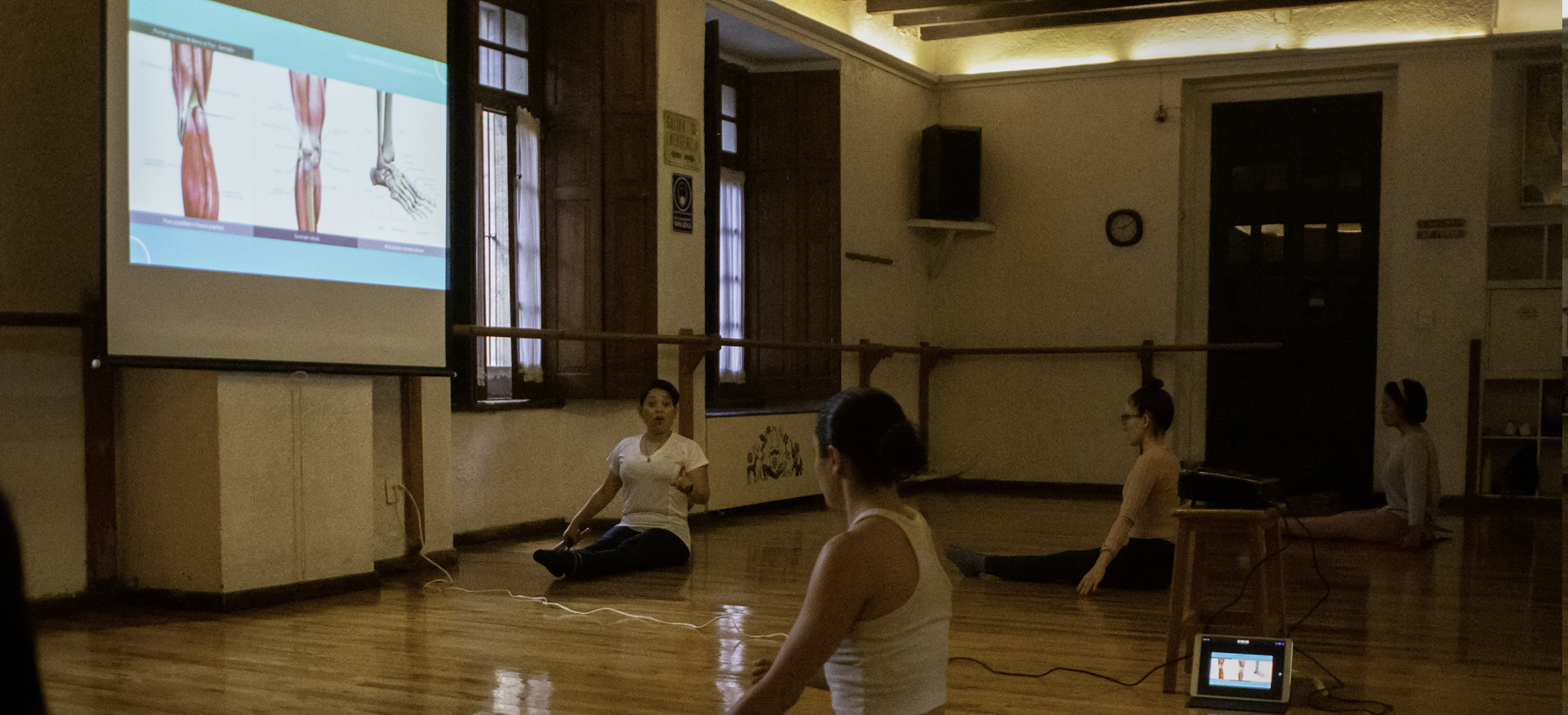FEMDANZA | Academia de Jazz-Contempo, Ballet y Barra al piso.
